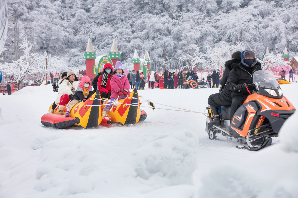Come to Chongqing’s Ice and Snow World This Winter